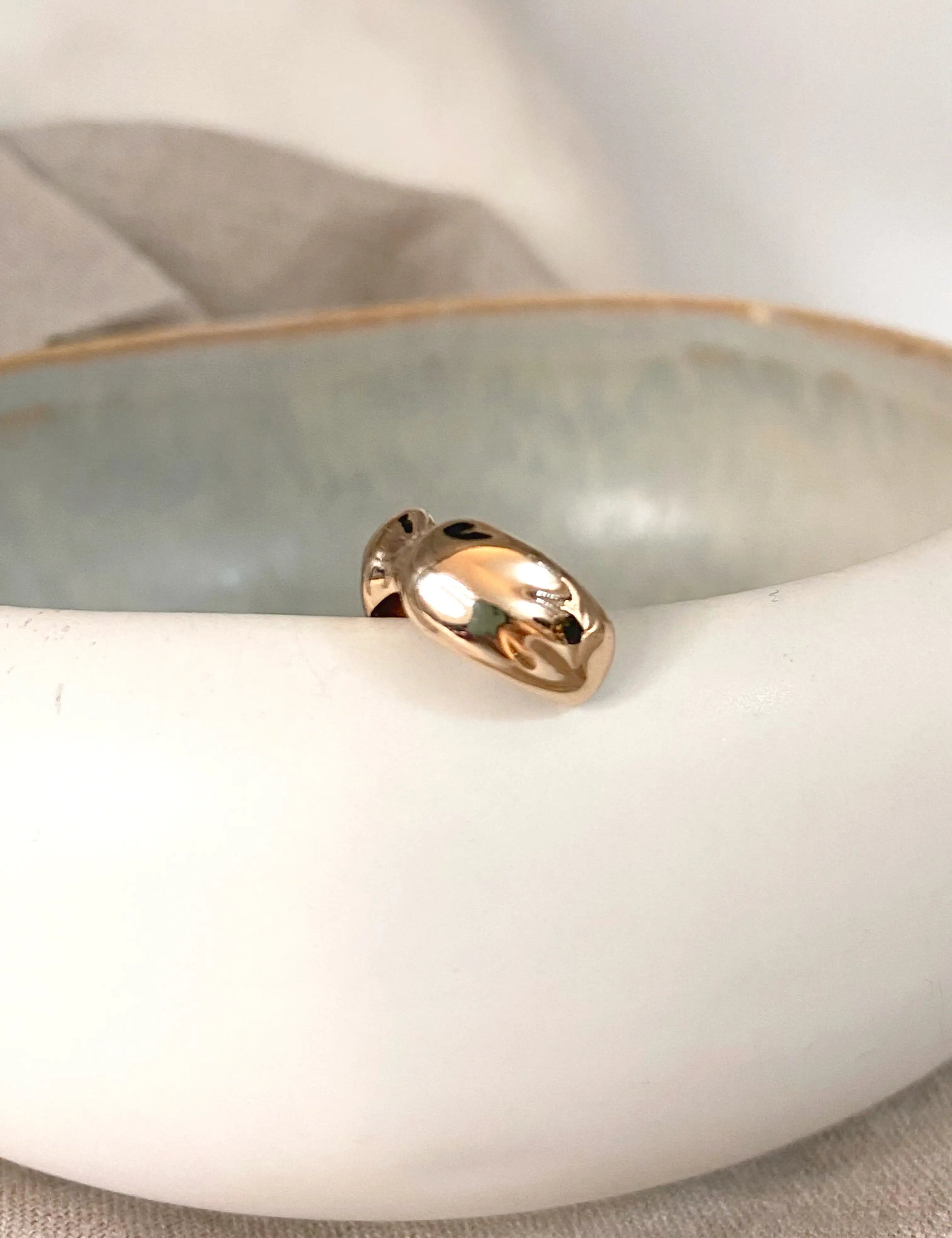 Earcuff doré original et organique. Design et fabrication française.